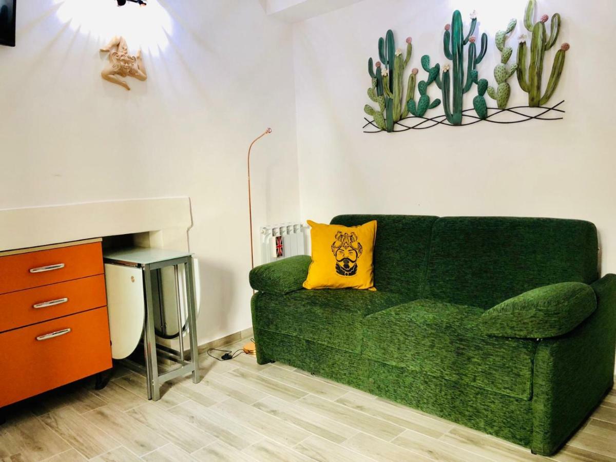Mamarico' Apartament Катания Экстерьер фото