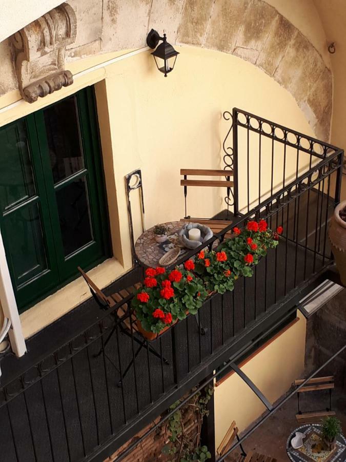 Mamarico' Apartament Катания Экстерьер фото